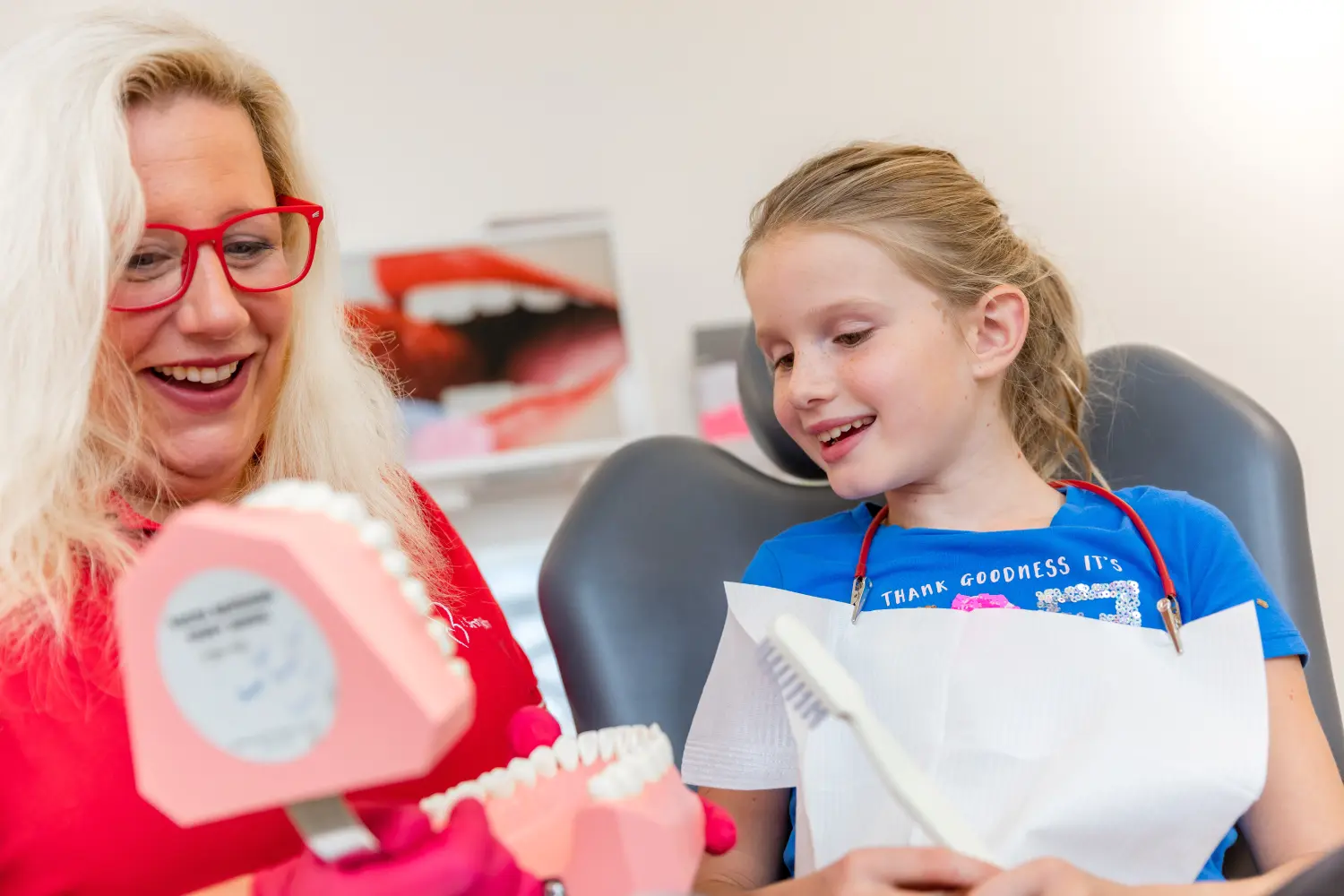Kinderbehandlung von Zahnarztpraxis Bergmann 